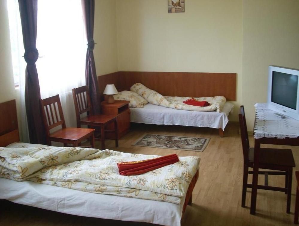 Zajazd Pulaskiego Konstancin-Jeziorna Zimmer foto